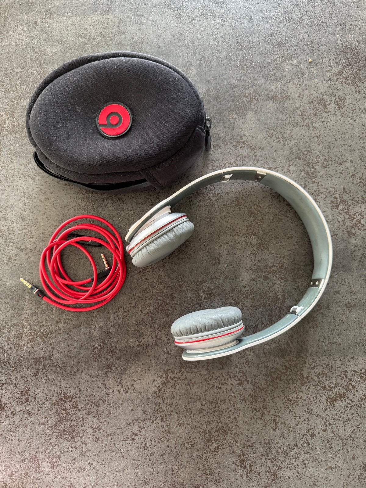 Beats by Dr. Dre Koptelefoon - Wit met Rood Snoer, Audio, Tv en Foto, Koptelefoons, Ophalen, Gebruikt, Beats, Wit