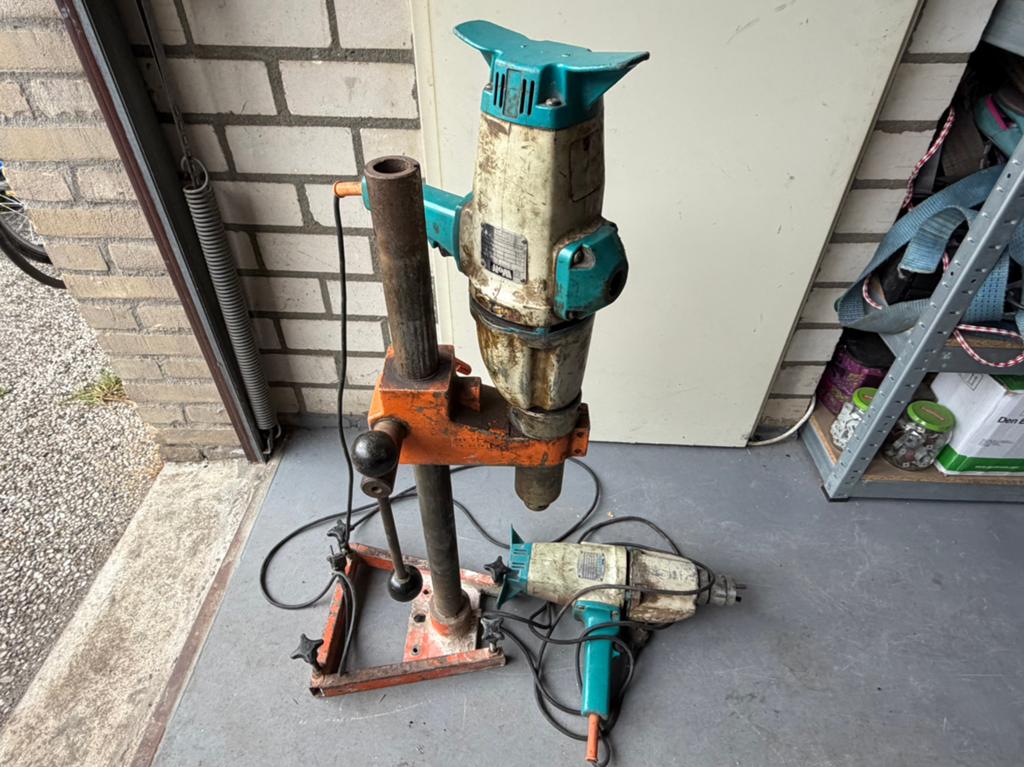 Kernboormachine / diamantboormachine op statief, Ophalen, Gebruikt, Kolomboormachine