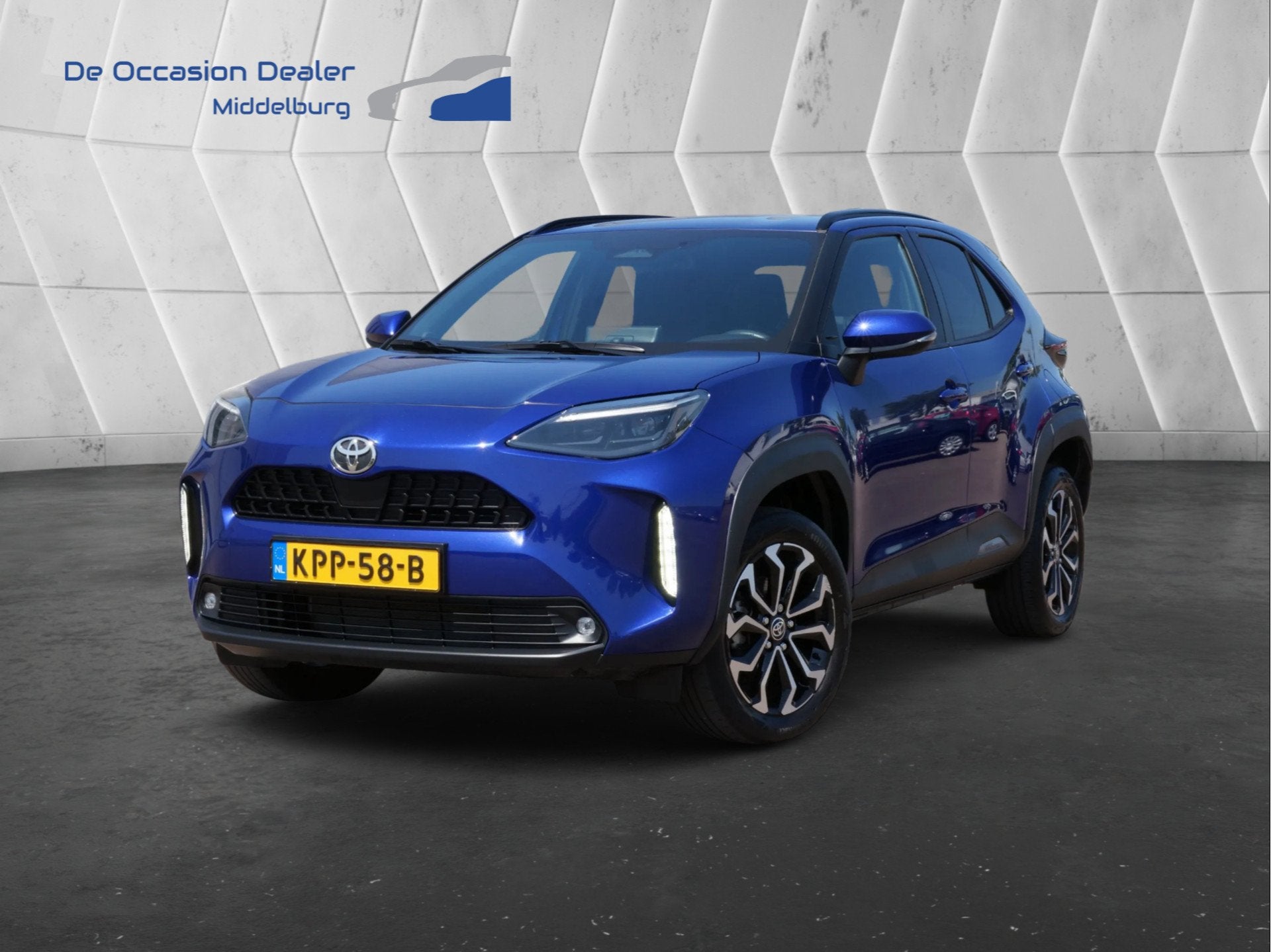 Toyota Yaris Cross 1.5 Hybrid 115 Dynamic rijklaar incl gara, Auto's, Toyota, 12 maanden, Stof, Gebruikt, Blauw