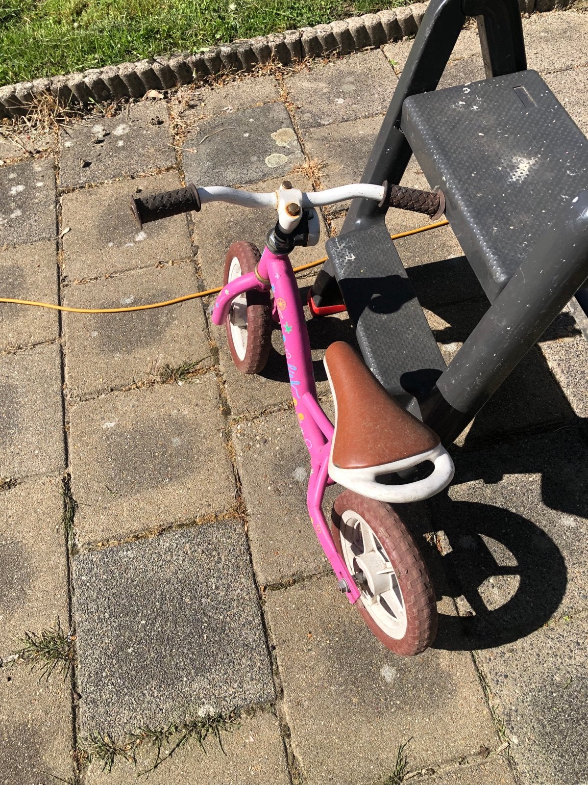 Roze loopfiets voor kinderen - Gebruikt, Fietsen en Brommers, Fietsen | Kinderfietsjes, Ophalen, Gebruikt, Minder dan 16 inch