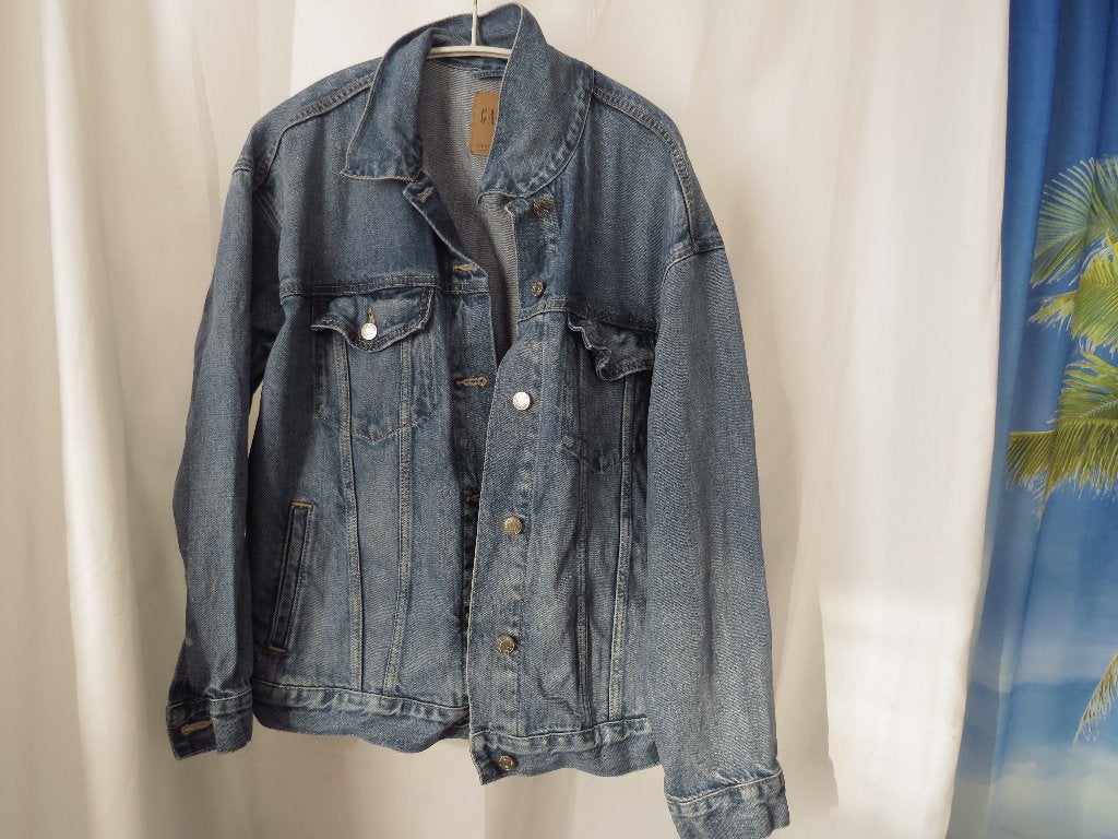 blauw oversized spijkerjack licht distressed mt L van GAP, Maat 38/40 (M), GAP, Blauw, Ophalen of Verzenden