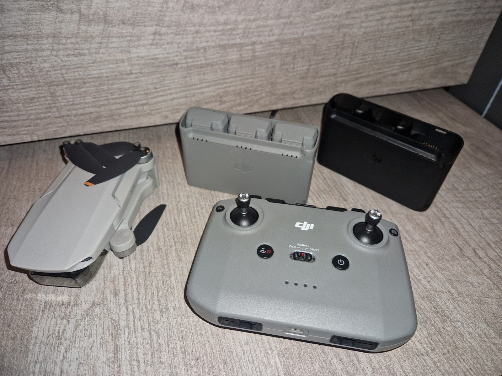 DJI Mini 4K Drone met 6 batterijen, en Controller, Cameradrone, Ophalen of Verzenden, Zo goed als nieuw, DJI