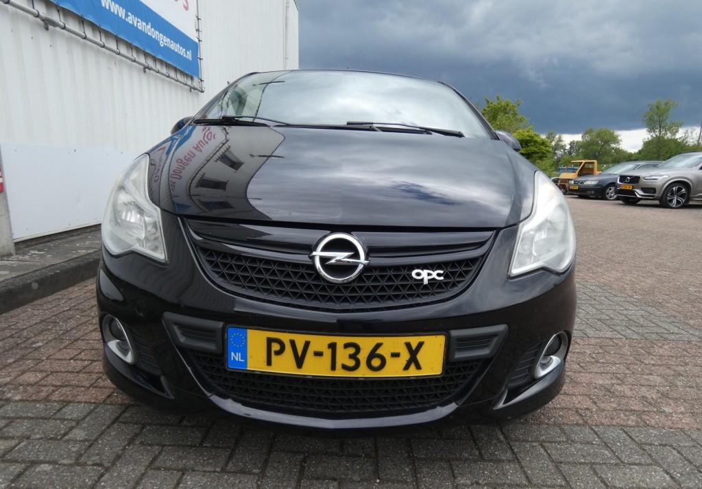 Opel CORSA 1.6-16V TURBO 192PK OPC,Schaalstoelen,Navi,Cruise, Auto's, Euro 5, Gebruikt, Electronic Stability Program (ESP), Zwart