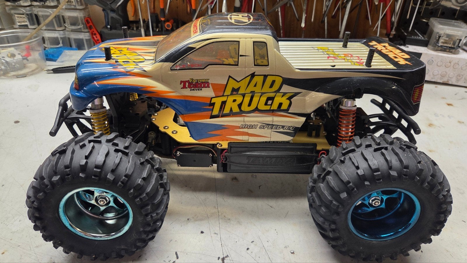 te koop mooie Tamiya, Hobby en Vrije tijd, Modelbouw | Radiografisch | Auto's, Gebruikt, Ophalen of Verzenden, Auto onroad, Nitro