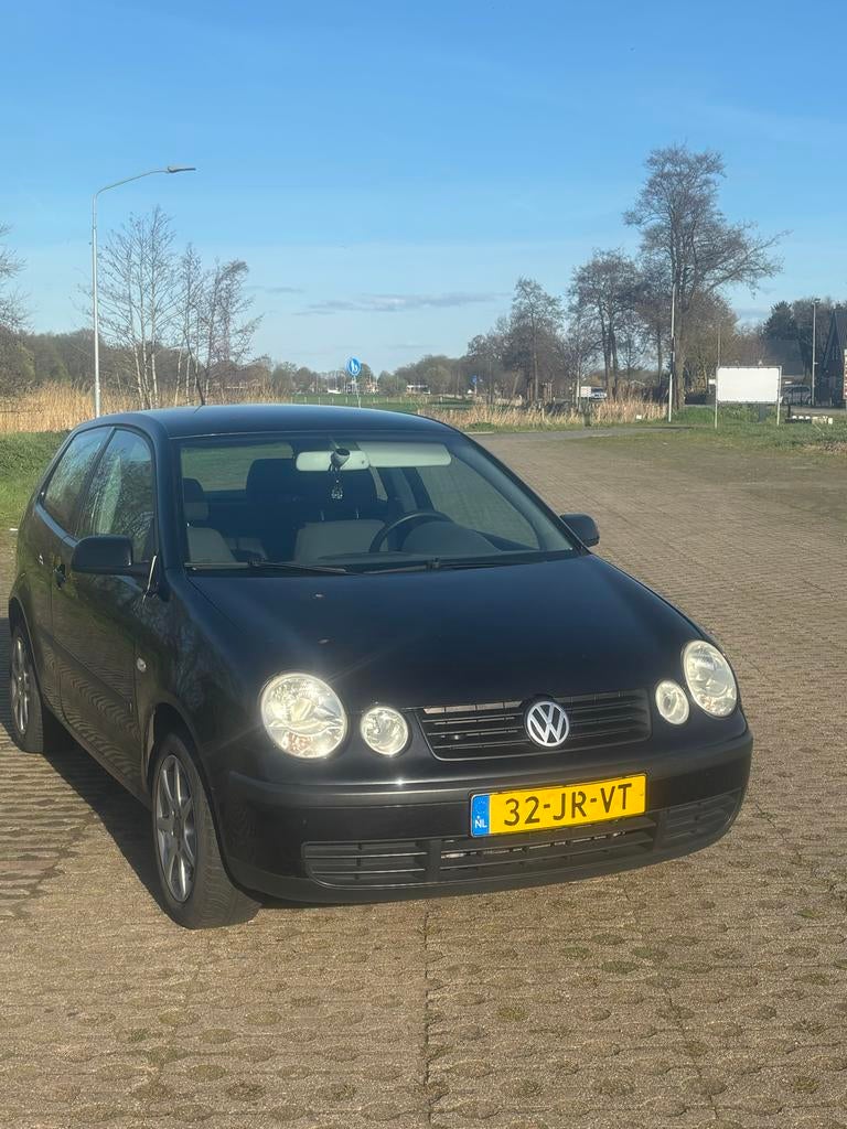 Volkswagen Polo 1.2  | Cruise control | apk tot 7-3-2027, Auto's, Volkswagen, 1198 cc, Zwart, Origineel Nederlands, Handgeschakeld