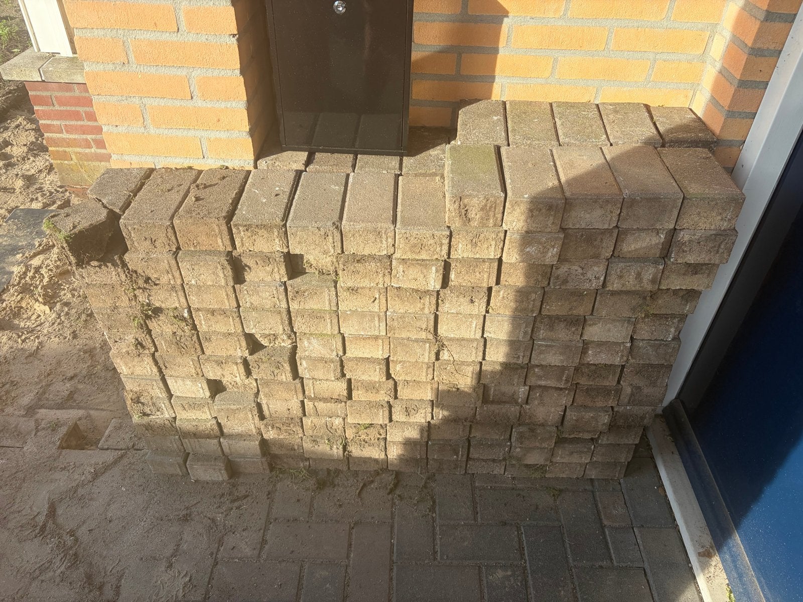 Gratis klinkers blauw/rood (ca. 4,5 m2) in Ruurlo, Ophalen, Overige materialen, Gebruikt, Klinkers