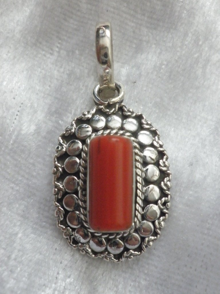 Mooie zilveren hanger met langwerpige bloedkoraal, Sieraden, Tassen en Uiterlijk, Verzenden, Zilver, Hanger, Met edelsteen