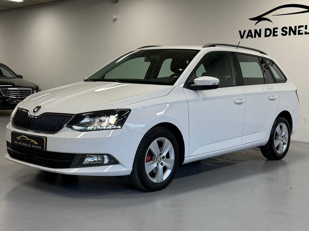 Skoda Fabia Combi 1.2 TSI Ambition Business AIRCO/TREKHAAK/P, Auto's, Skoda, Voorwielaandrijving, Euro 6, 4 cilinders, Wit