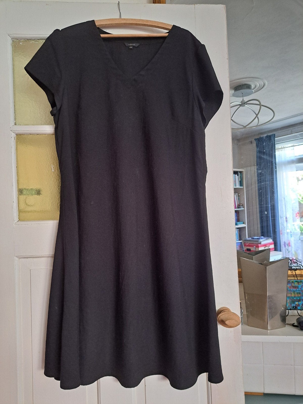Jurk zwart met V hals, Kleding | Dames, Jurken, Ophalen, Zwart, Maat 46/48 (XL) of groter, Zo goed als nieuw