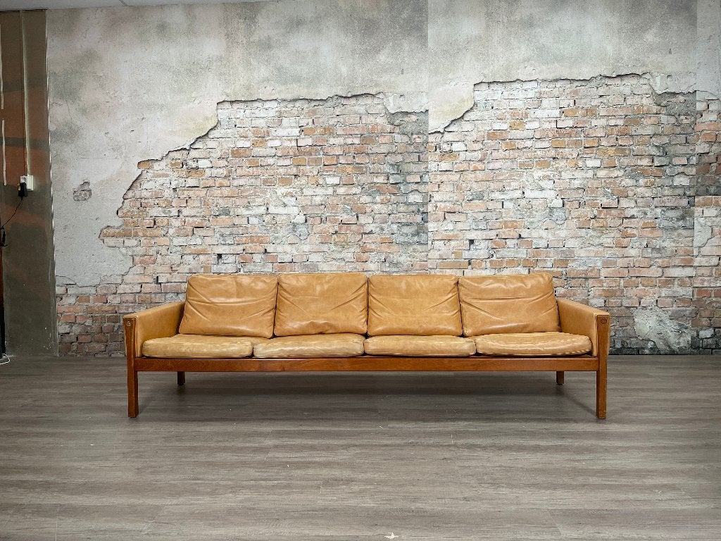 AP Stolen AP62/4 – Lichtbruin leer | Hans J. Wegner, Ophalen, Minder dan 75 cm, Design, Zo goed als nieuw