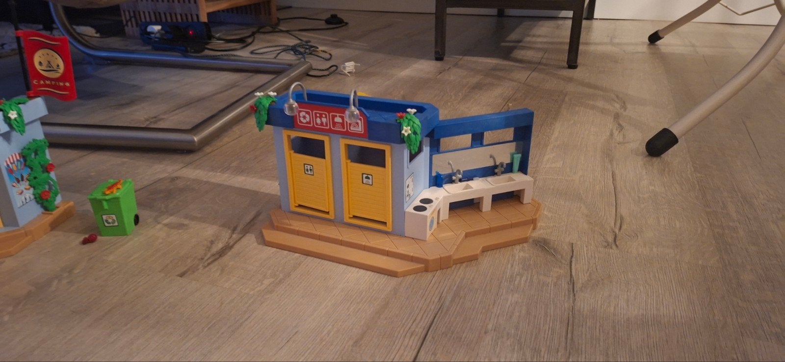 Foto 6 van playmobil camper, camping, speeltuin en ijsco kar
