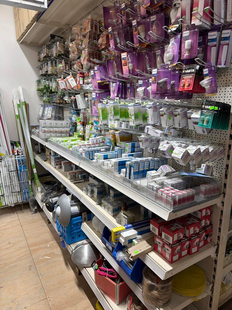 Grote partij lampen - Uitverkoop diverse soorten en merken, 30 tot 60 watt, Led-lamp, Nieuw, Overige fittingen