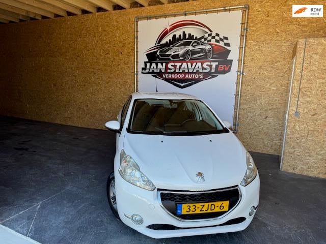 Peugeot 208 1.2 VTi Active, Voorwielaandrijving, Euro 5, Gebruikt, 31 €/maand