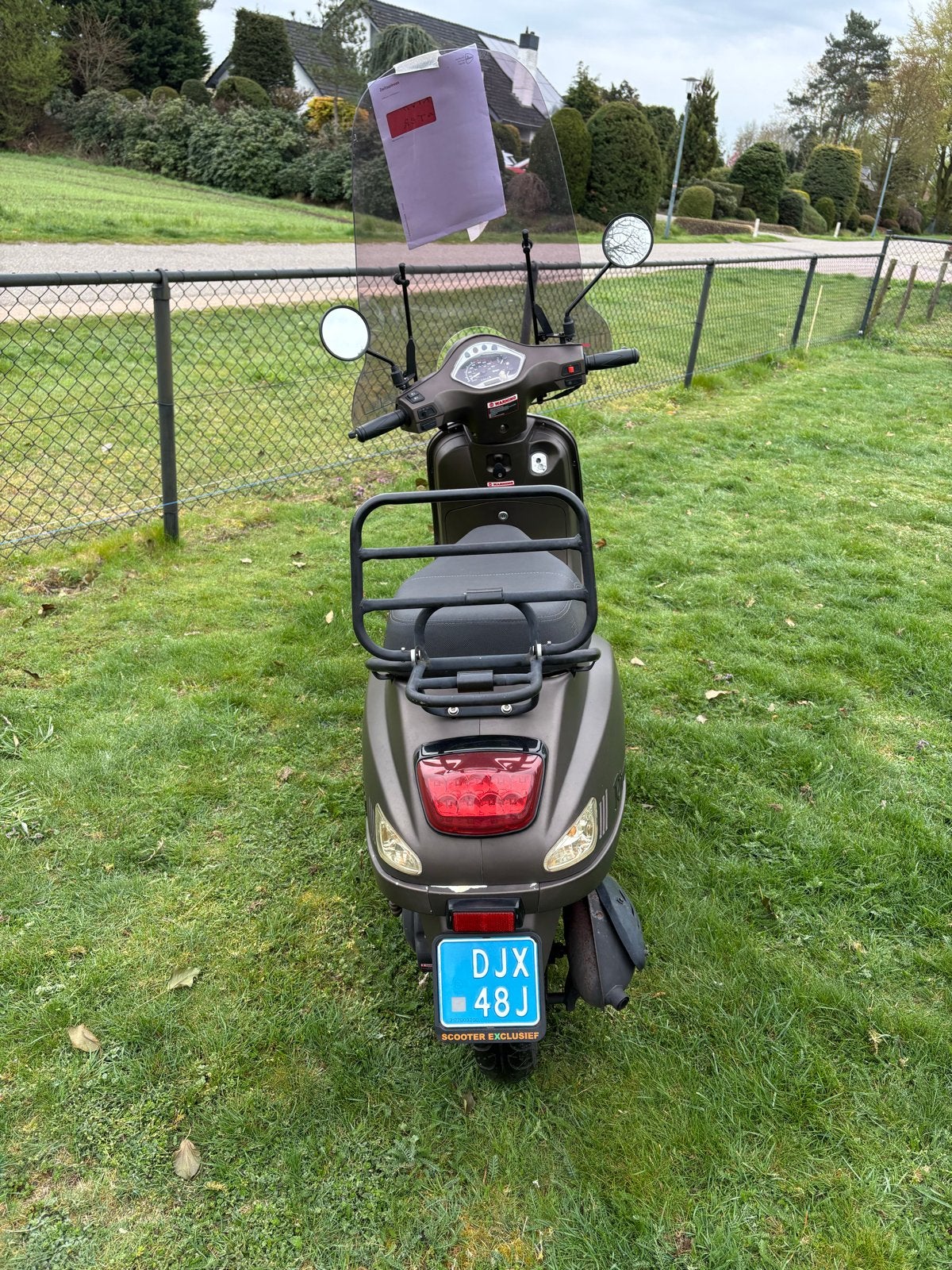 BTC Riva Scooter uit 2017 - Zo goed als nieuw, Fietsen en Brommers, Snorfietsen en Snorscooters, Ophalen, Zo goed als nieuw, Benzine