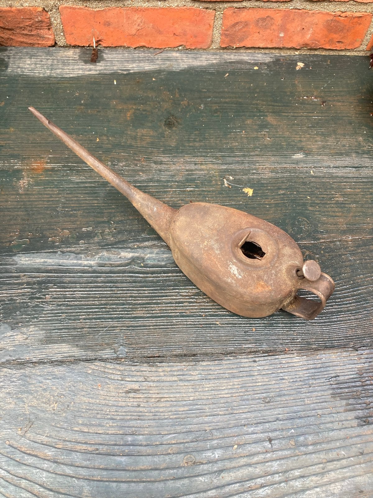 Antieke oliespuit - Vintage smeermiddel dispenser, Ophalen of Verzenden