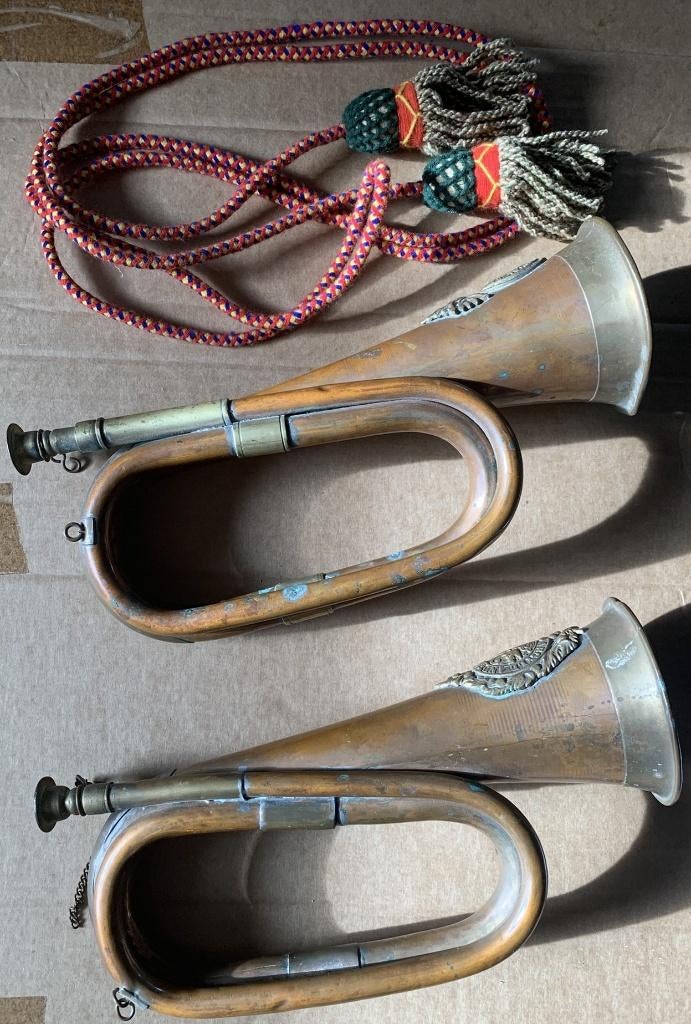 Set:2 x Koperen Militaire Bugels - Schotse & Welshe Regiment, Verzenden, Gebruikt, Overige typen