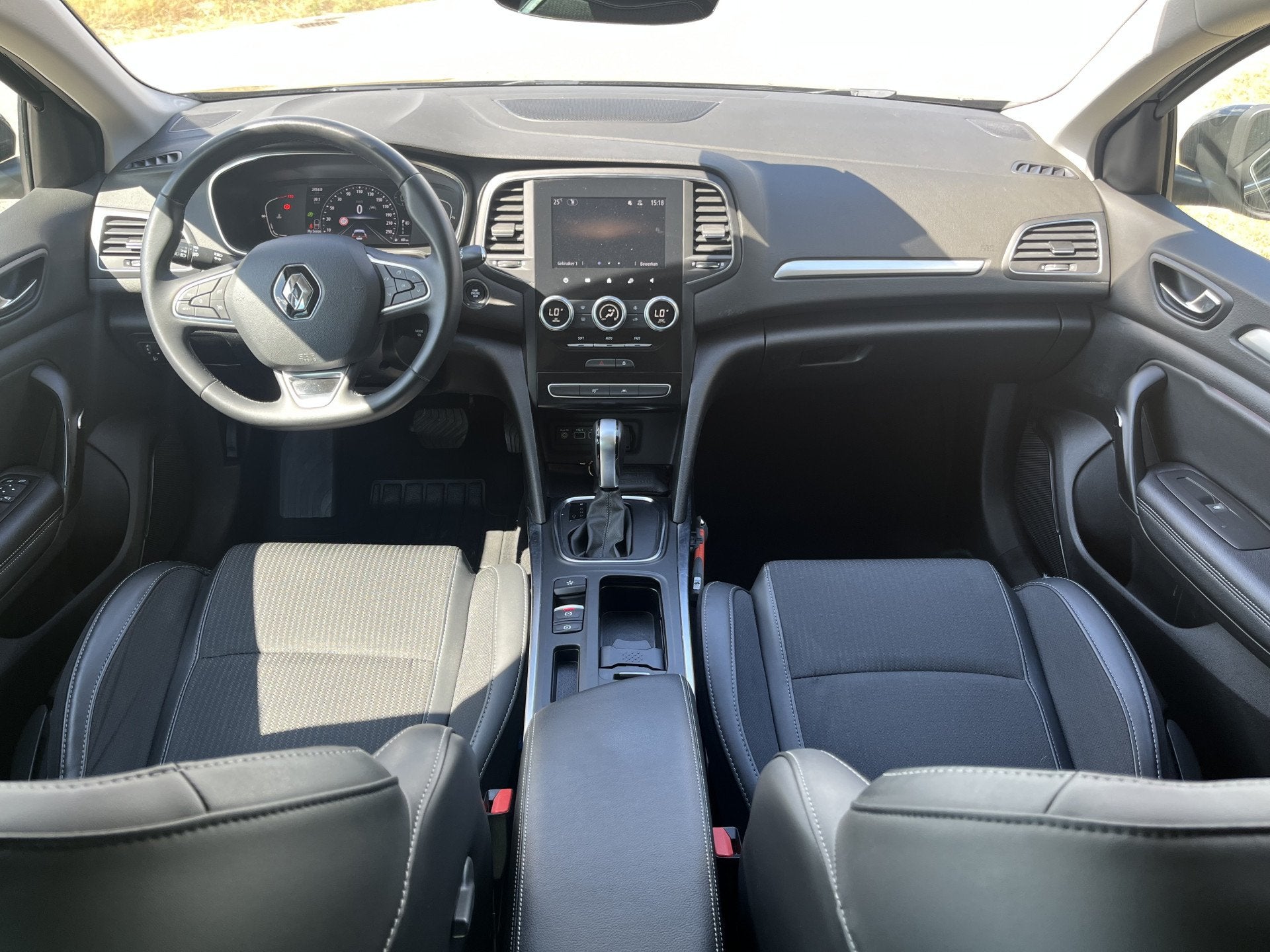 Renault Mégane Estate 1.3 TCe 141PK Intens / Automaat / Par, Auto's, Renault, Stof, Gebruikt, 4 cilinders, 1283 kg