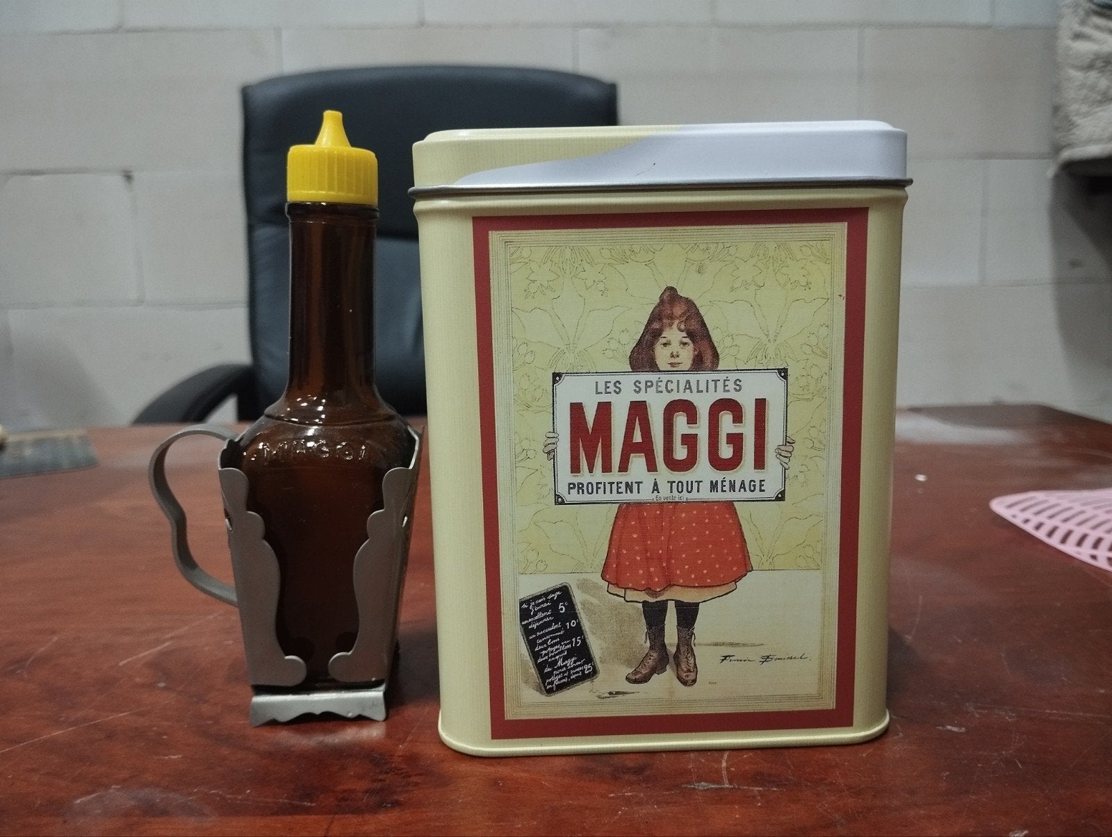 Maggi opbergblik en vintage flessenhouder, Ophalen of Verzenden