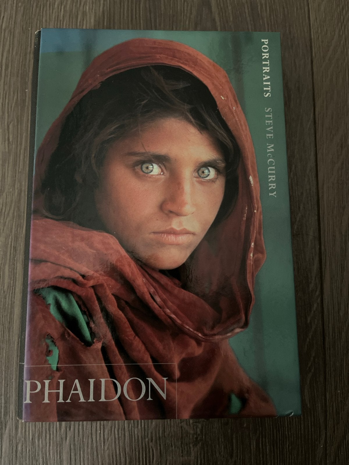 Portraits - Steve McCurry (Phaidon), Boeken, Kunst en Cultuur | Fotografie en Design, Ophalen of Verzenden, Zo goed als nieuw