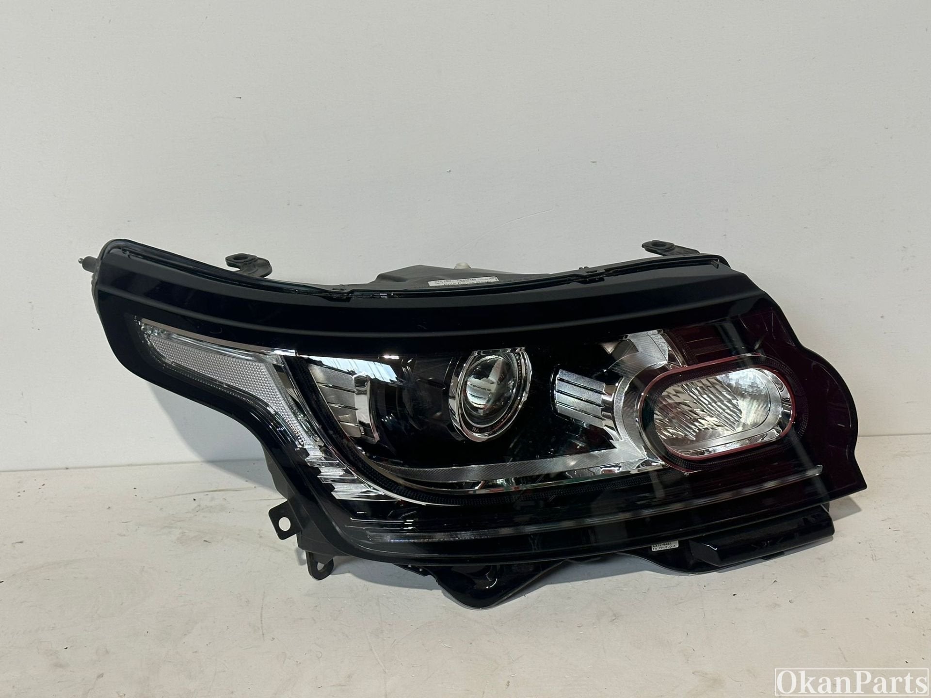 Range Rover IV Vogue L405 Xenon rechter koplamp rechts, Abbey Road, Whitley 1
CV3 4LF  Coventry, Jaguar Land Rover Limited, Gebruikt