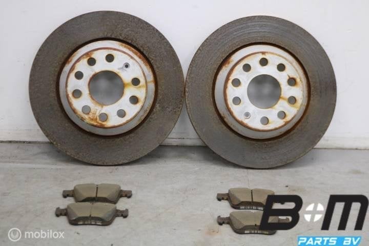 Set remschijven + blokken achterzijde VW Golf 7 GTI, Gebruikt