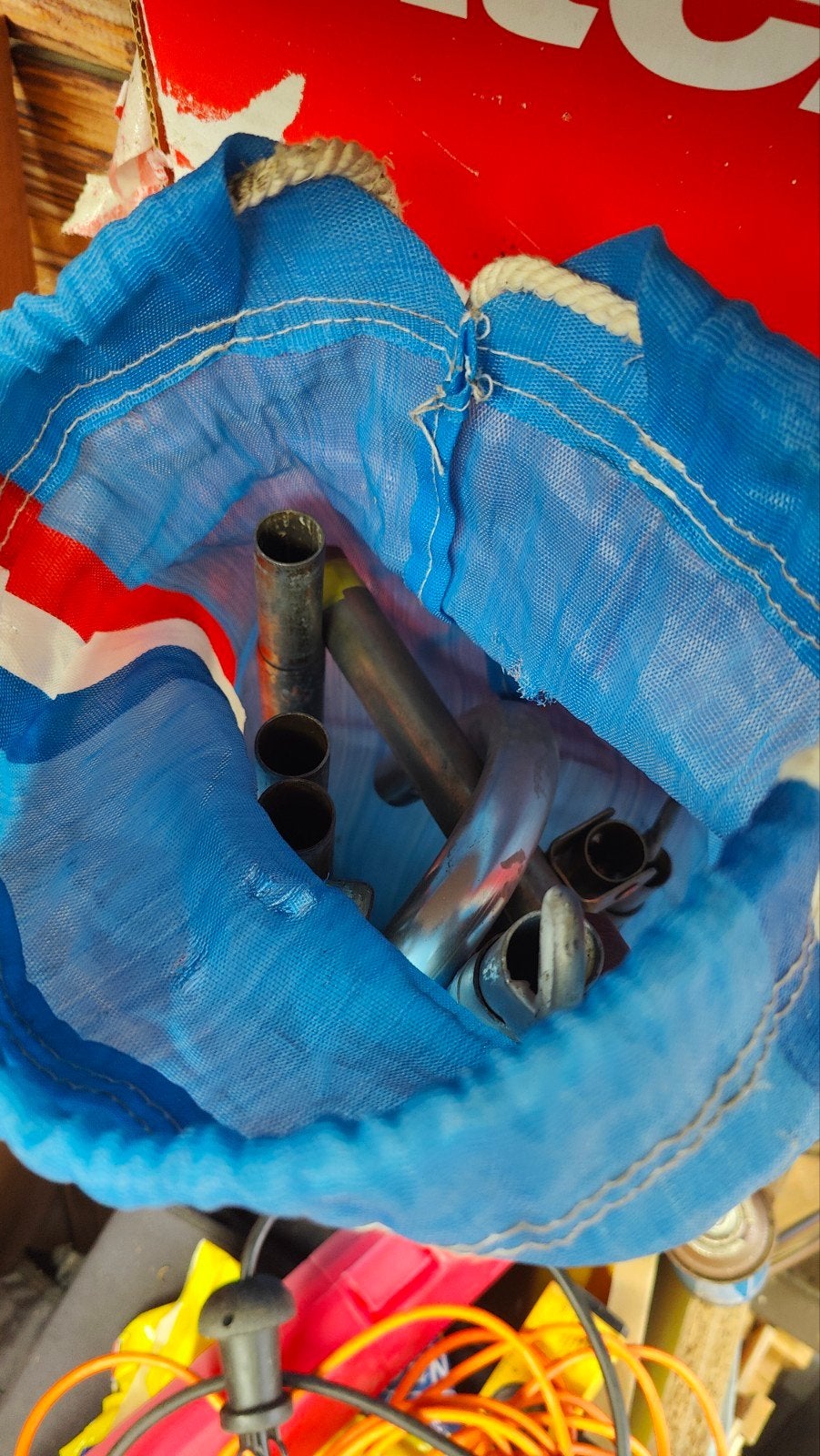 Gratis stokken voortent 270 van het merk Brand, Ophalen