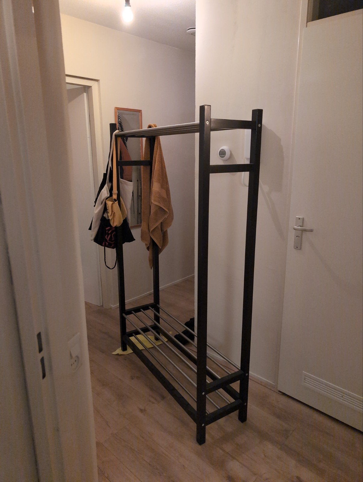 IKEA Tjusig kapstok met schoenenrek, Ophalen, Gebruikt, Metaal, Staande kapstok