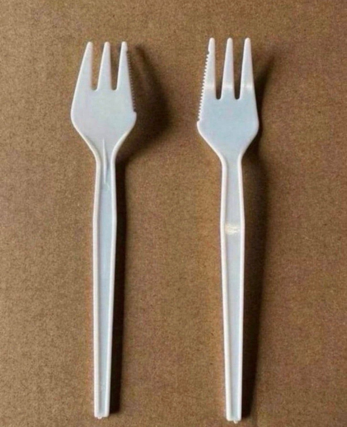 Plastic Snackvorkjes met Zaagrand 100 stuks, Overige typen, Kunststof, Nieuw, Ophalen of Verzenden