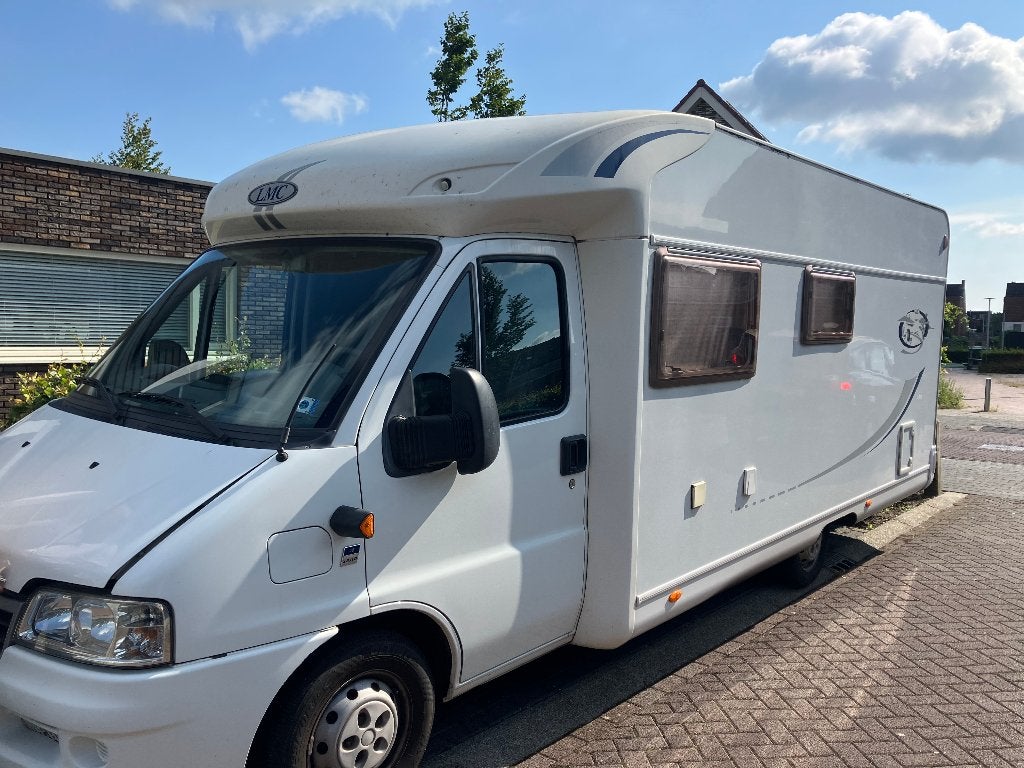 Mooie Camper fiat Ducato 244 LMC in uitstekende staat, Caravans en Kamperen, Campers, Gaslek-detector, Ringverwarming, Fiat, Particulier