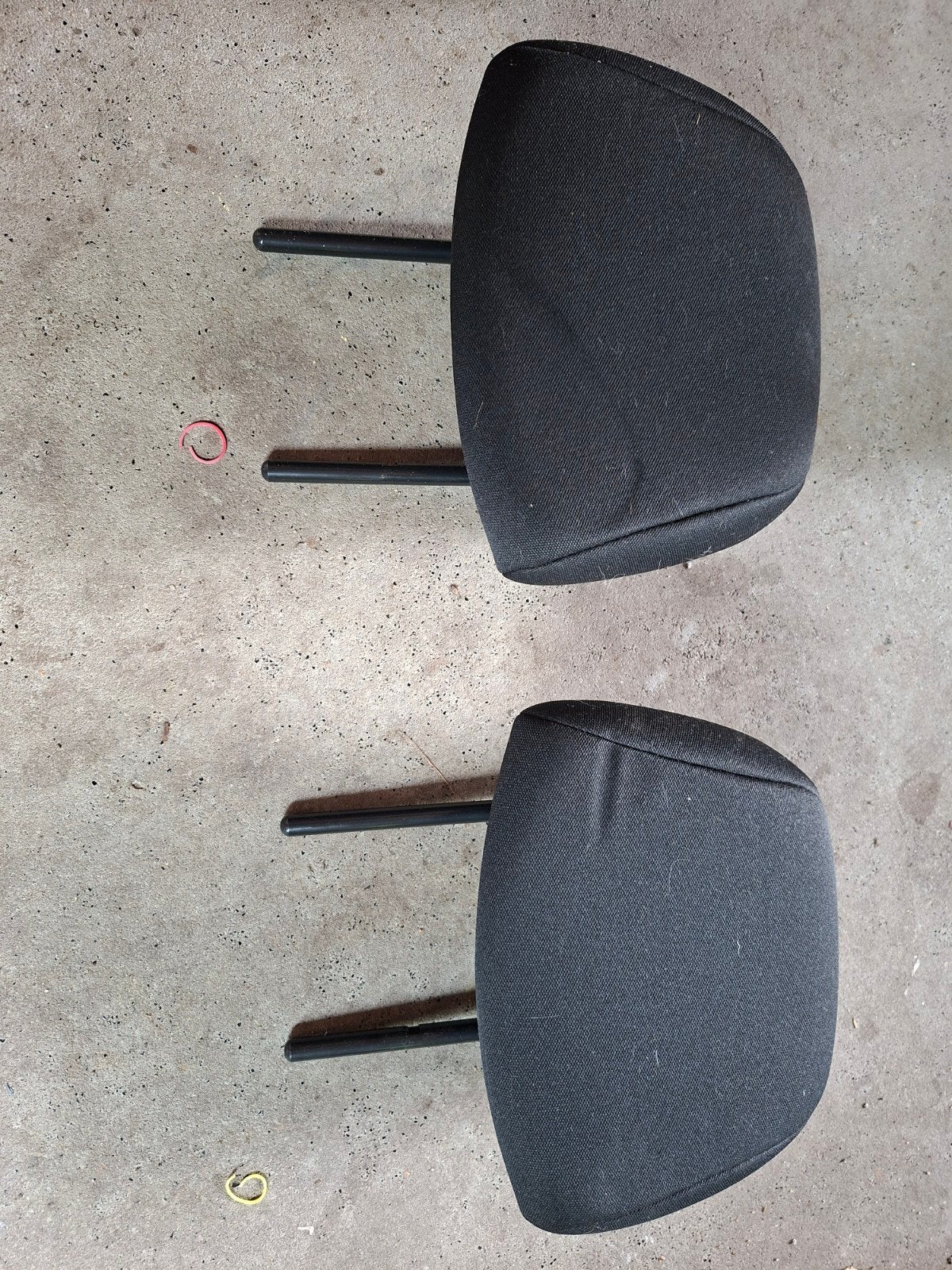 2x Toyota Aygo hoofdsteun, Ophalen of Verzenden, Twee