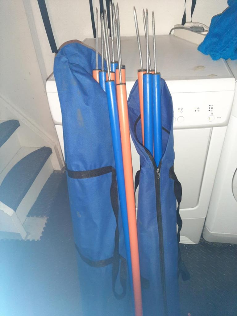 Dog agility equipment, Ophalen