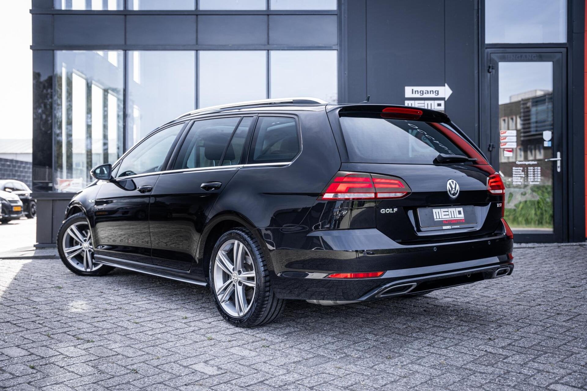 Volkswagen Golf Variant 1.4 TSI Highline*PANO*R-LINE*TREKHAA, Auto's, Gebruikt, Euro 6, 4 cilinders, 150 pk