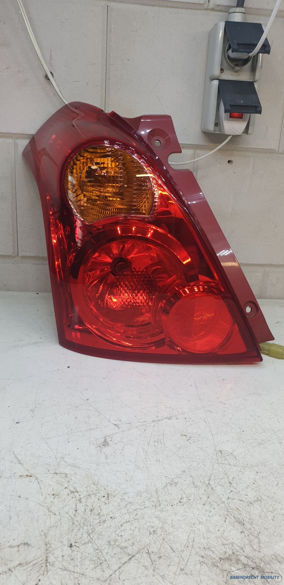 Sport achterlicht Suzuki swift links bestuurderskant origine, Auto-onderdelen, Gebruikt, Info@suzuki.co.jp, Takatsuka-cho, Chuo-ku 300
432-8611  Hamamatsu
