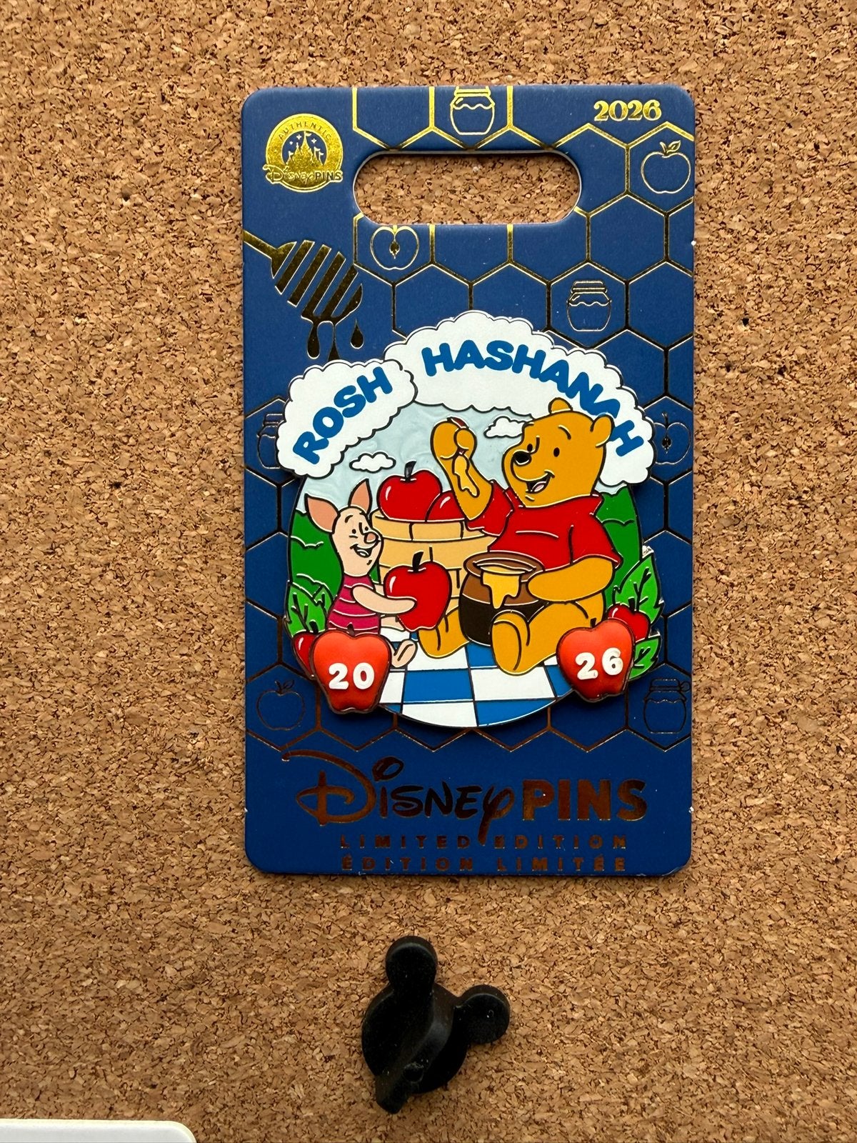 LE pin Winnie the Pooh WDW, Ophalen of Verzenden, Winnie de Poeh of vrienden, Zo goed als nieuw, Beeldje of Figuurtje