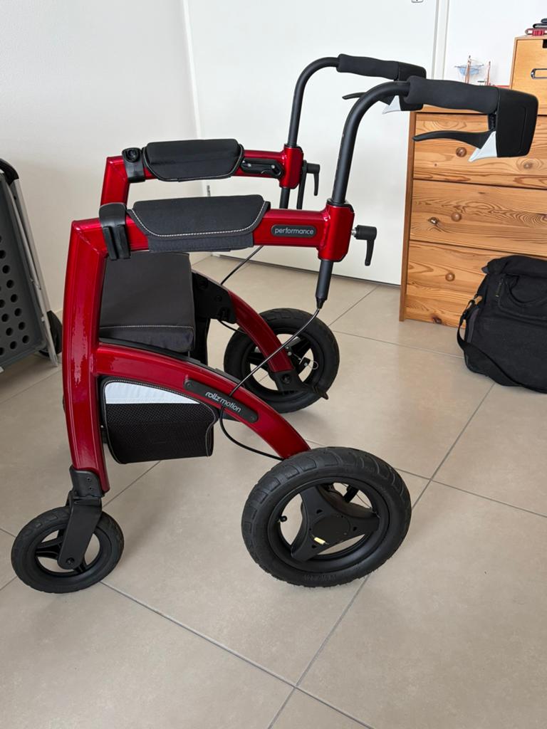 rollator/rolstoel, Ophalen, Zo goed als nieuw