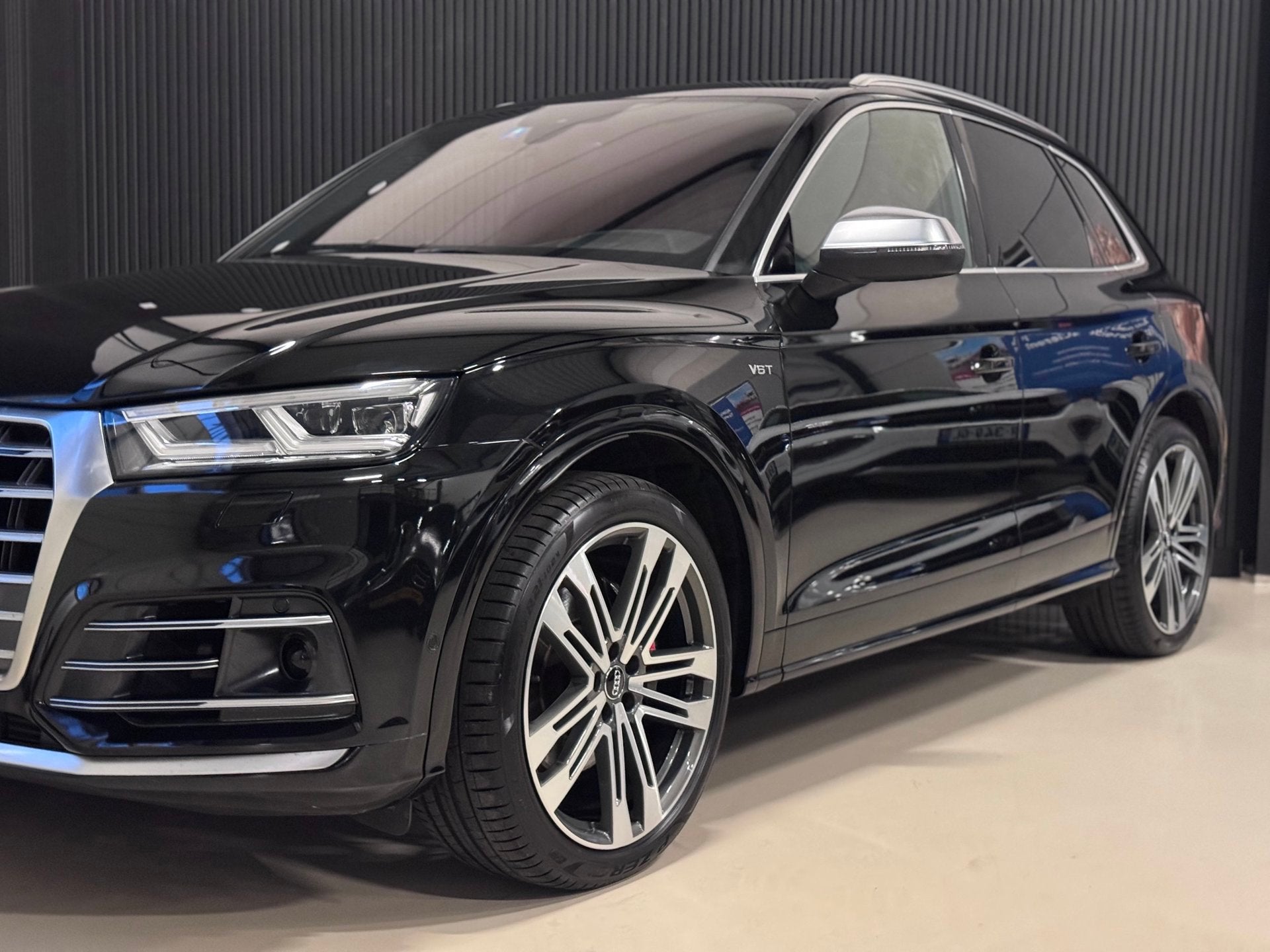 Audi SQ5 3.0 TFSI SQ5 quattro PANO| B&O | SFEERVERL. | TREKH, Auto's, Automaat, Gebruikt, 2995 cc, Zwart