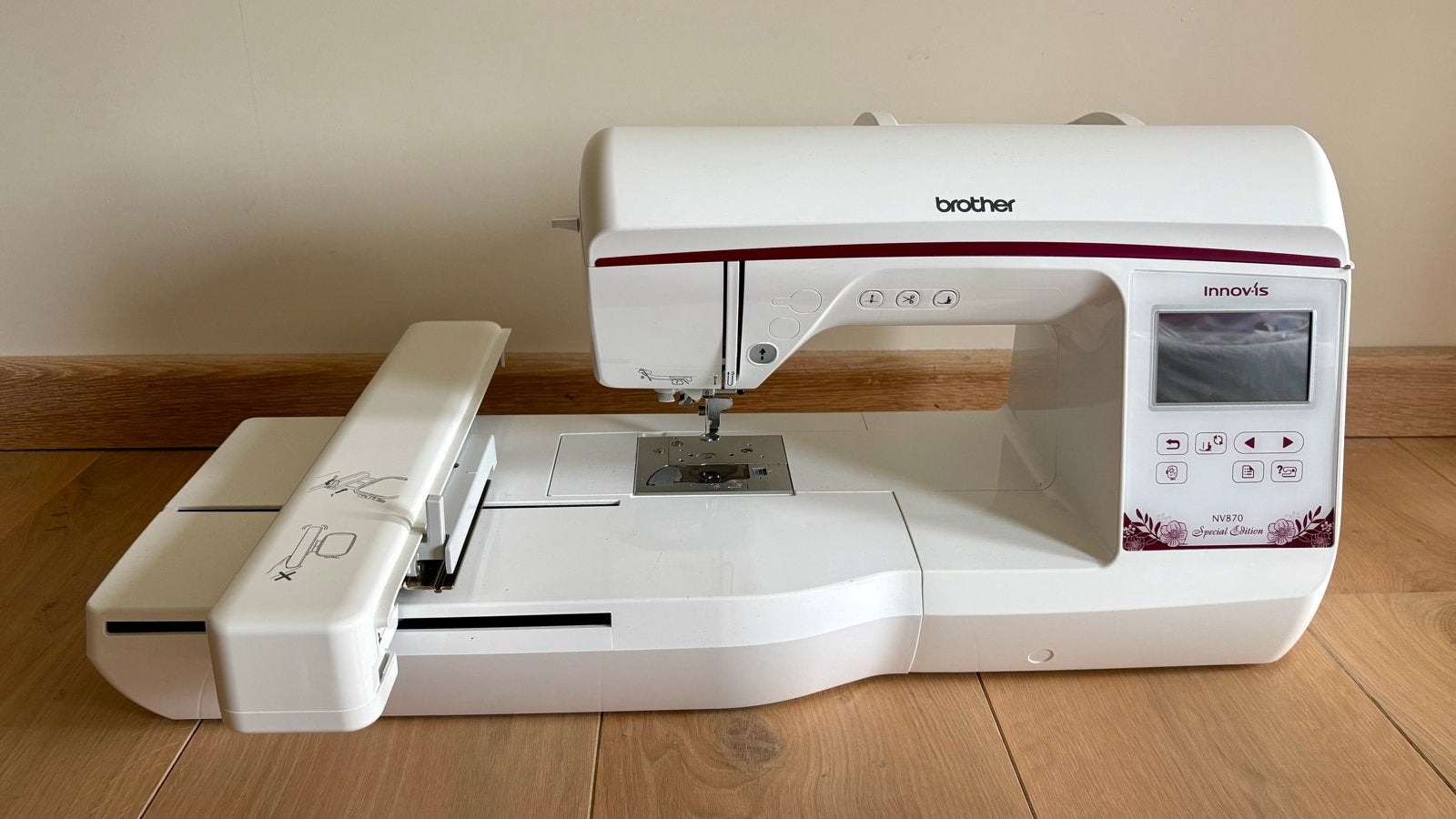 Brother Innov-is NV870SE Naai- en Borduurmachine, Ophalen of Verzenden, Zo goed als nieuw, Naaimachine, Brother