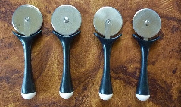 4 Pizzasnijders, Huis en Inrichting, Keuken | Bestek, Ophalen of Verzenden, Nieuw, Overige materialen