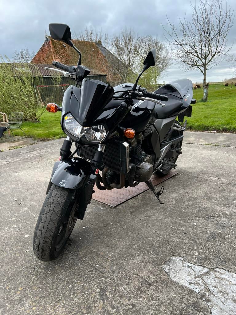 Kawasaki Z750 - zwart aandacht nodig, Motoren, Motoren | Kawasaki, Particulier, Naked bike, meer dan 35 kW, 4 cilinders, Motorrijbewijs A