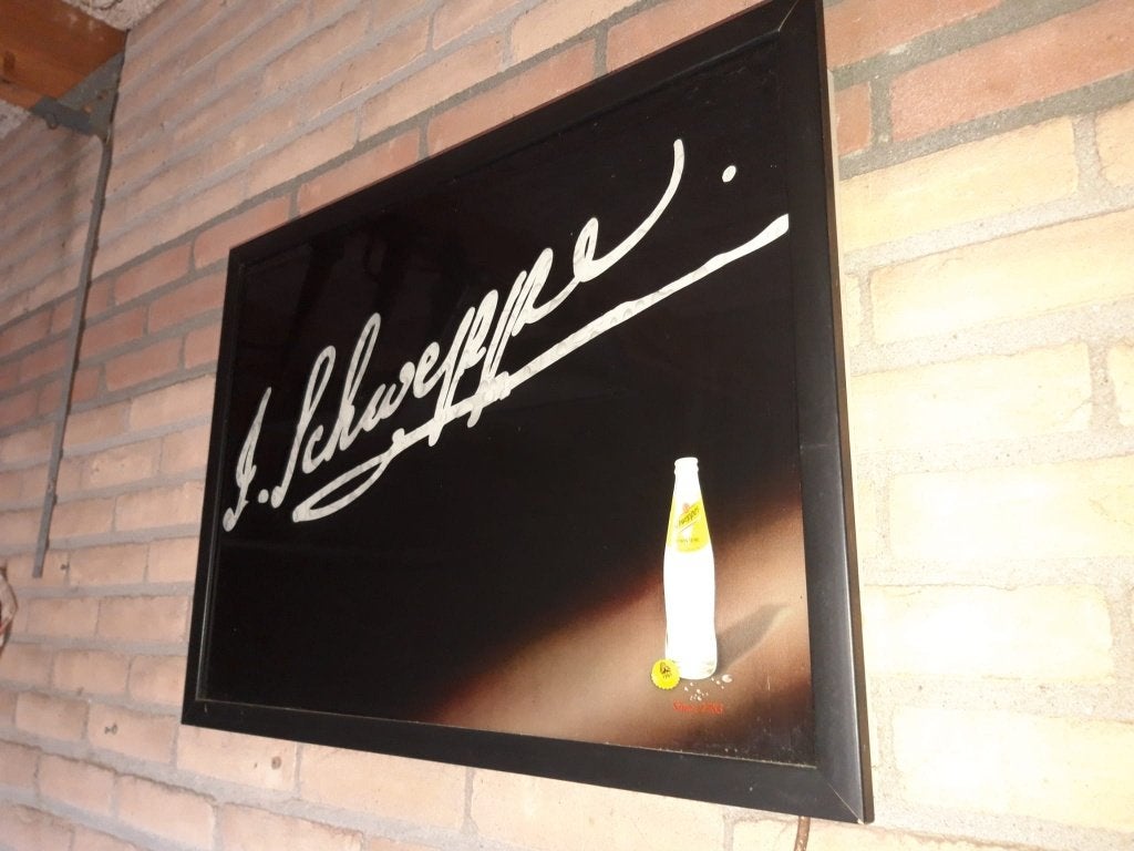 Schweppes lichtreclame, Ophalen, Zo goed als nieuw, Lichtbak of (neon) lamp
