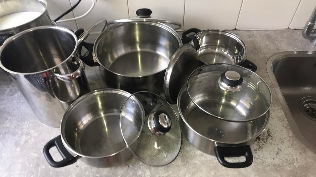 Mooi set van pannen met een lange 1.5 litter pan, Ophalen of Verzenden, Zo goed als nieuw