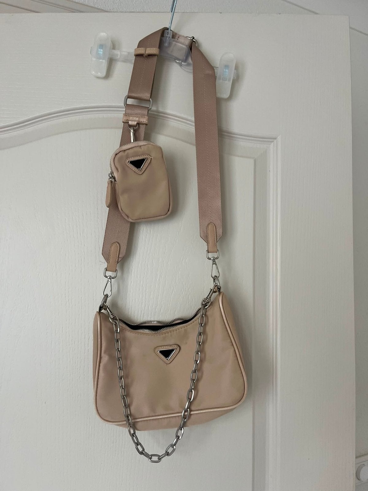 Beige schoudertasje met ketting en klein tasje, Ophalen of Verzenden, Gebruikt, Beige, Schoudertasje