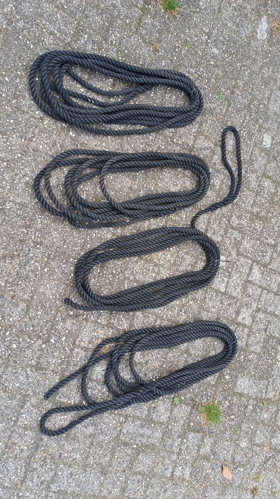 4 boot touwen ankerlijn vastzetlijn zwart lus oog aanleglijn, Ophalen of Verzenden, Gebruikt, Ankeren en Afmeren, Zeilboot of Motorboot