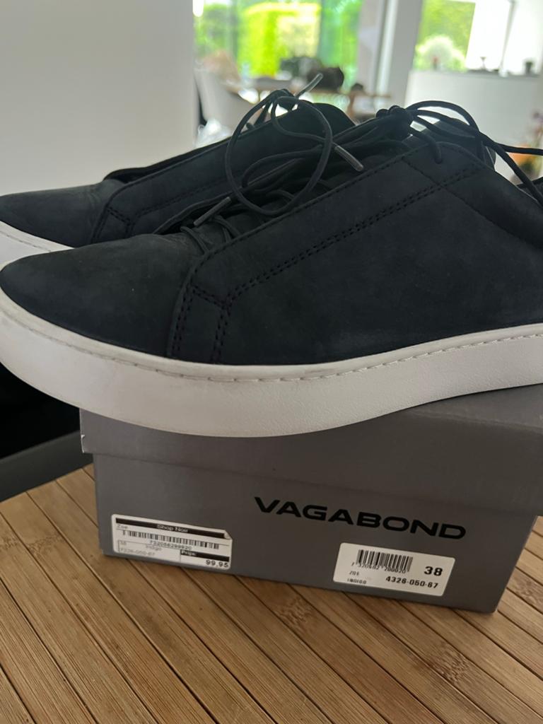 Vagabond sneakers donkerblauw suède maat 38, Kleding | Dames, Schoenen, Ophalen of Verzenden, Gedragen, Blauw, Sneakers of Gympen
