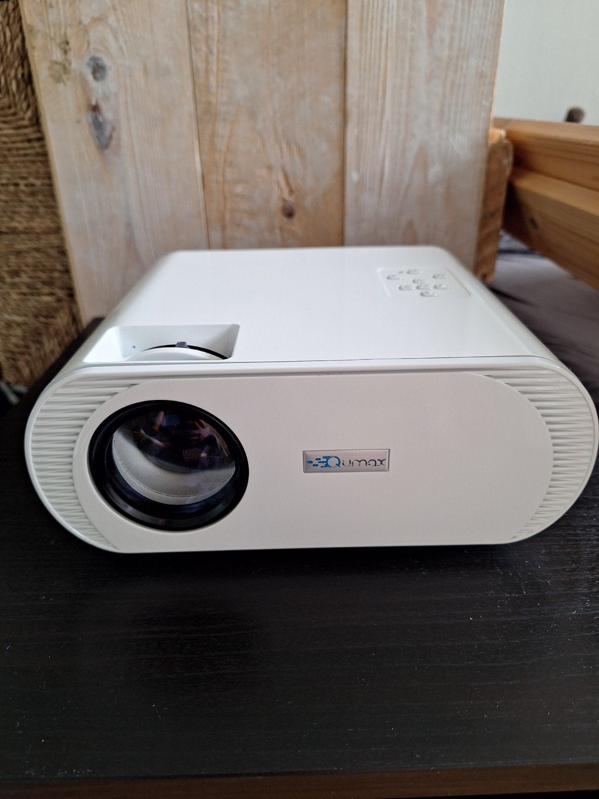 qumax beamer met originele kabels/doos ZGAN 2500 lumen, Ophalen of Verzenden, Zo goed als nieuw, Overige resoluties, Qumax