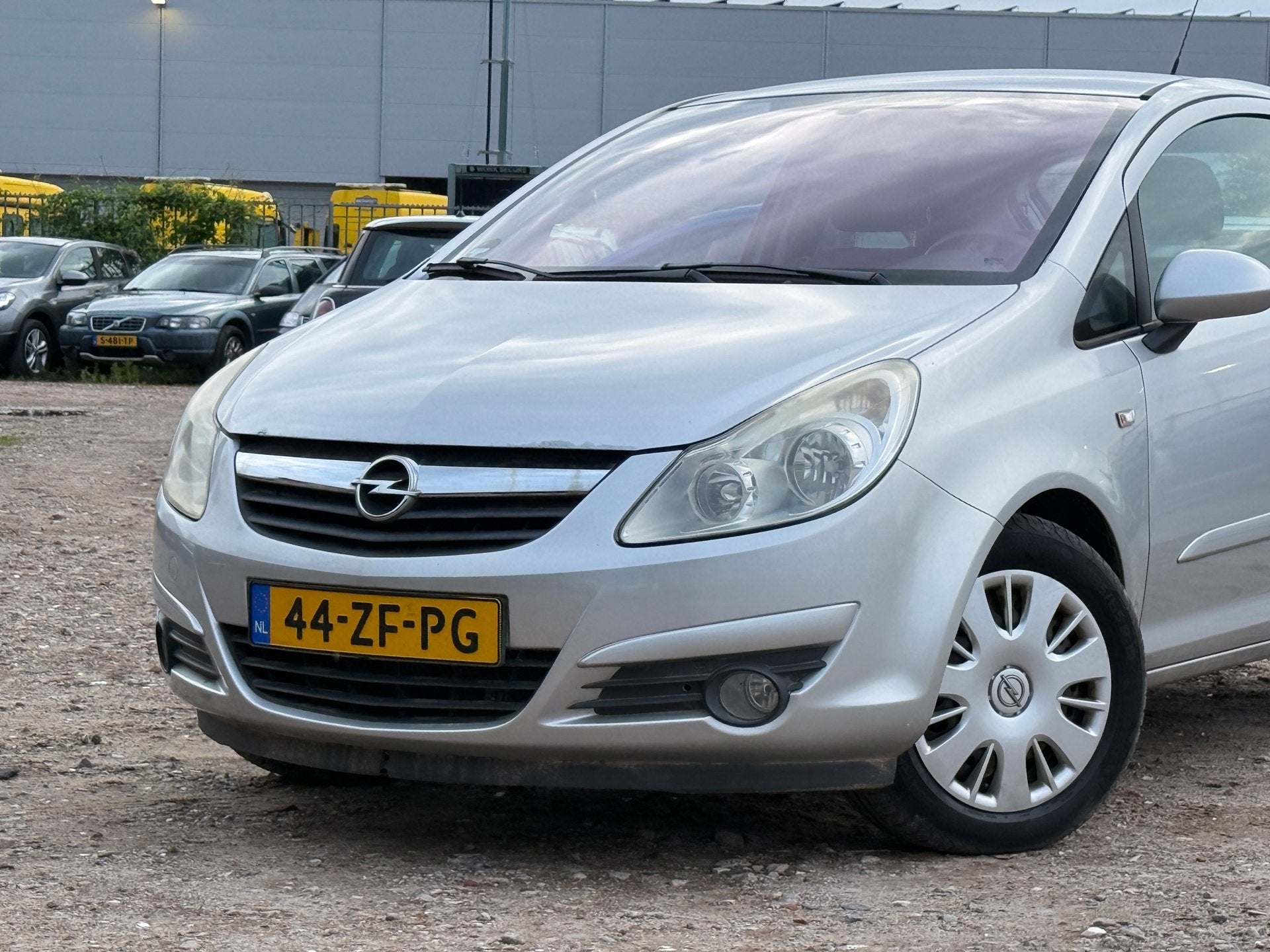 Opel Corsa 1.2-16V Enjoy/ VOLLEDIG ONDERHOUDEN, Auto's, Opel, Voorwielaandrijving, 4 cilinders, 1229 cc, Origineel Nederlands