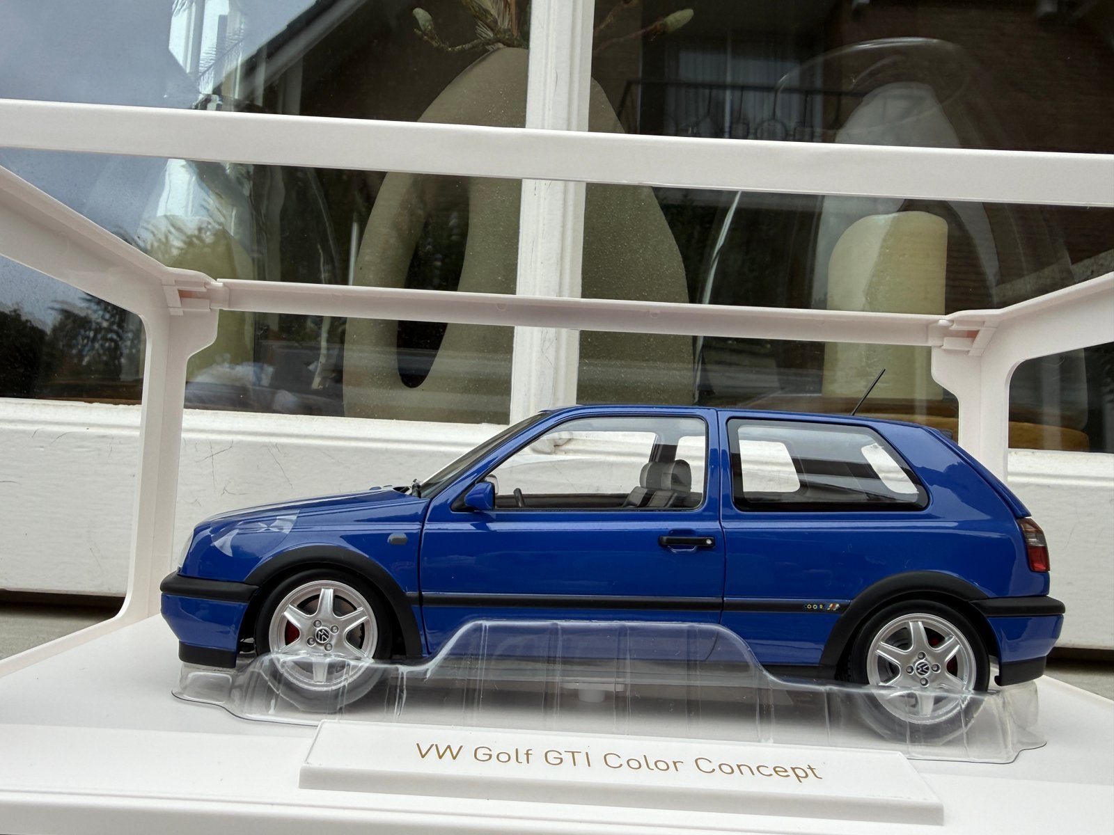 1:18 Volkswagen Golf GTi Mk3 Color Concept Blue 1994 Norev, Hobby en Vrije tijd, Auto, Norev, 70-72 Av. de Bohlen, Vaulx-en-Velin, 69120, France