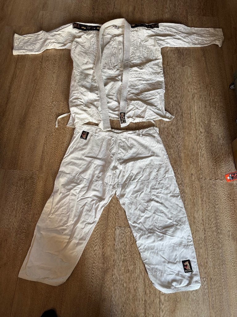 Judopakken Matsuru 1 x maat 180 en 1 x maat 190, Ophalen, Gebruikt, Maat XL, Judo