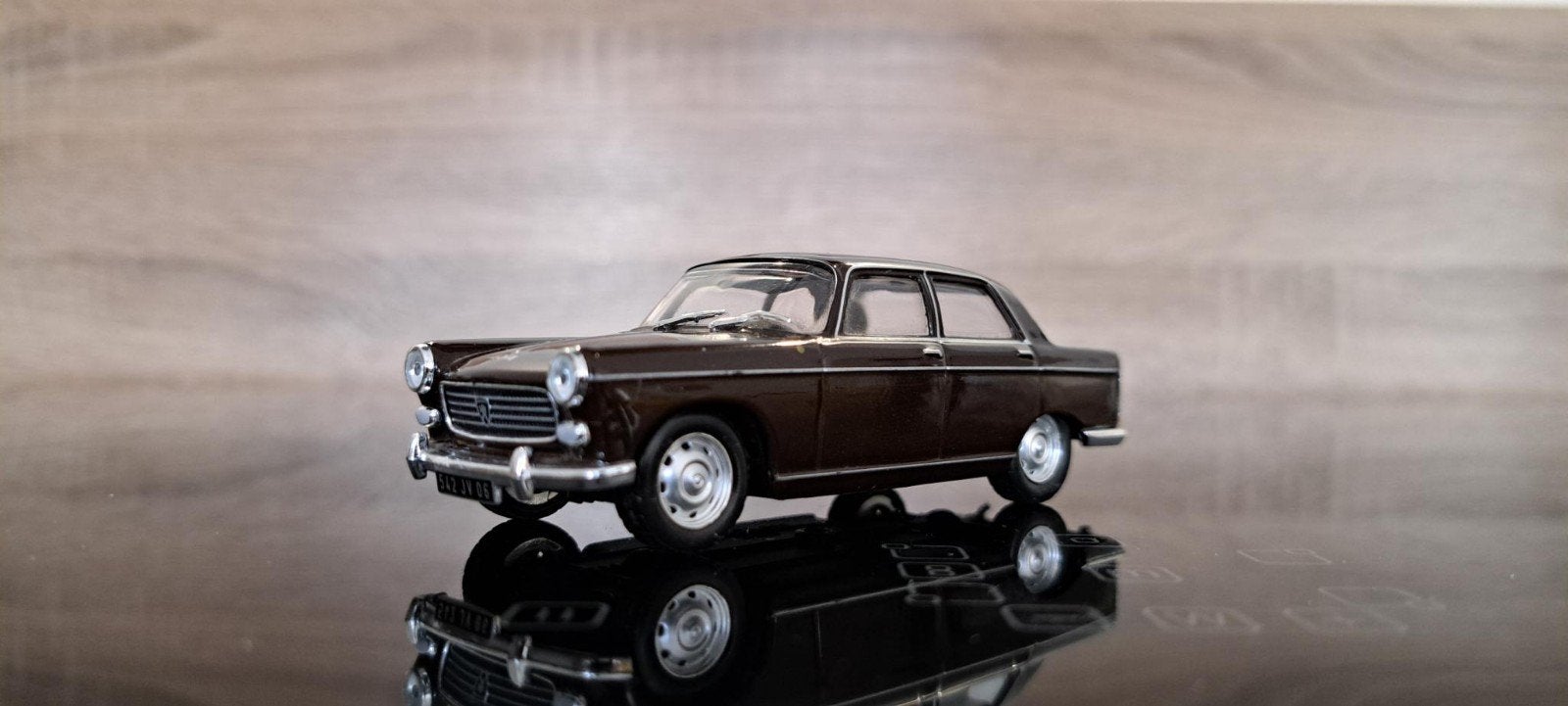 Altays Peugeot 404 bruin modelauto 1:43, Ophalen of Verzenden