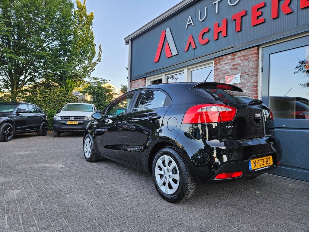Kia Rio 1.2 CVVT ComfortLine Airco! 5-Deurs! Leuke Auto!, Voorwielaandrijving, 4 cilinders, Zwart, Bedrijf